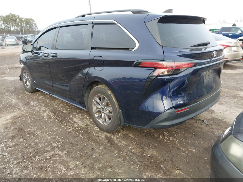 2021 Toyota Sienna Xle