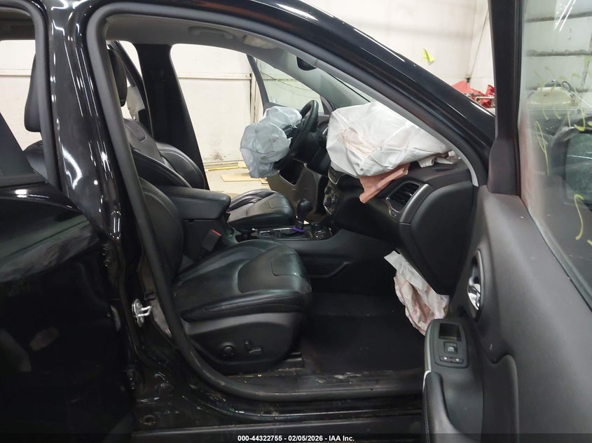 2022 Jeep Cherokee Latitude Lux 4X4