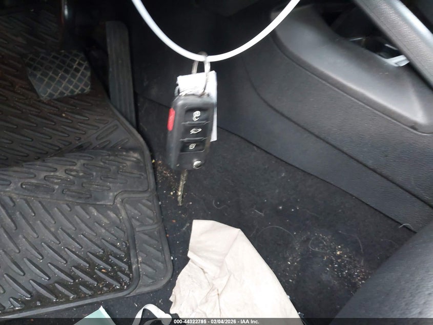 2012 Volkswagen Eos Komfort VIN: WVWBW7AH6CV011824 Lot: 44322795