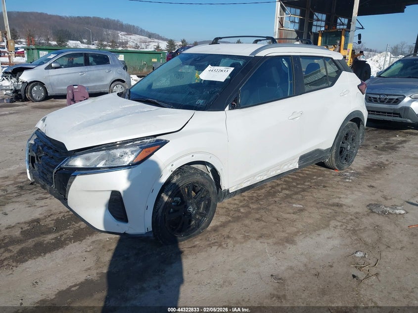 2024 Nissan Kicks Sv Xtronic Cvt