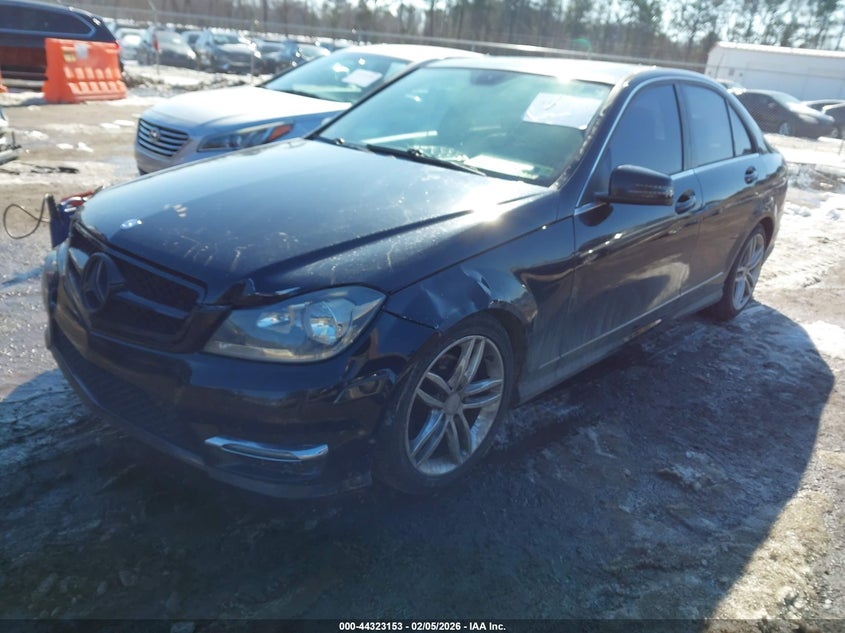 2012 Mercedes-Benz C 300 Luxury 4Matic/Sport 4Matic