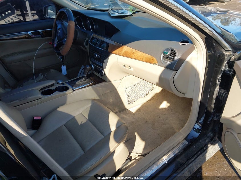 2012 Mercedes-Benz C 300 Luxury 4Matic/Sport 4Matic