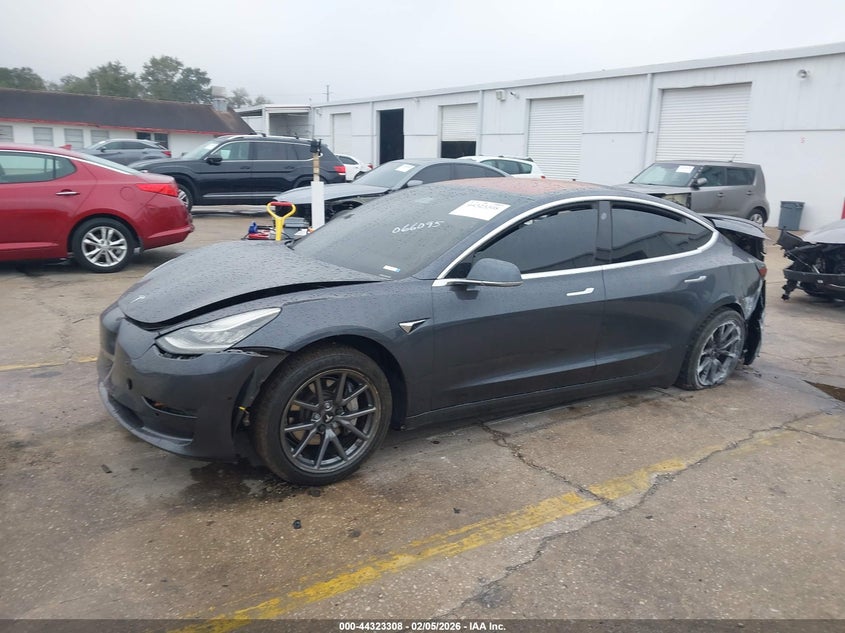 2018 Tesla Model 3 Long Range/Performance