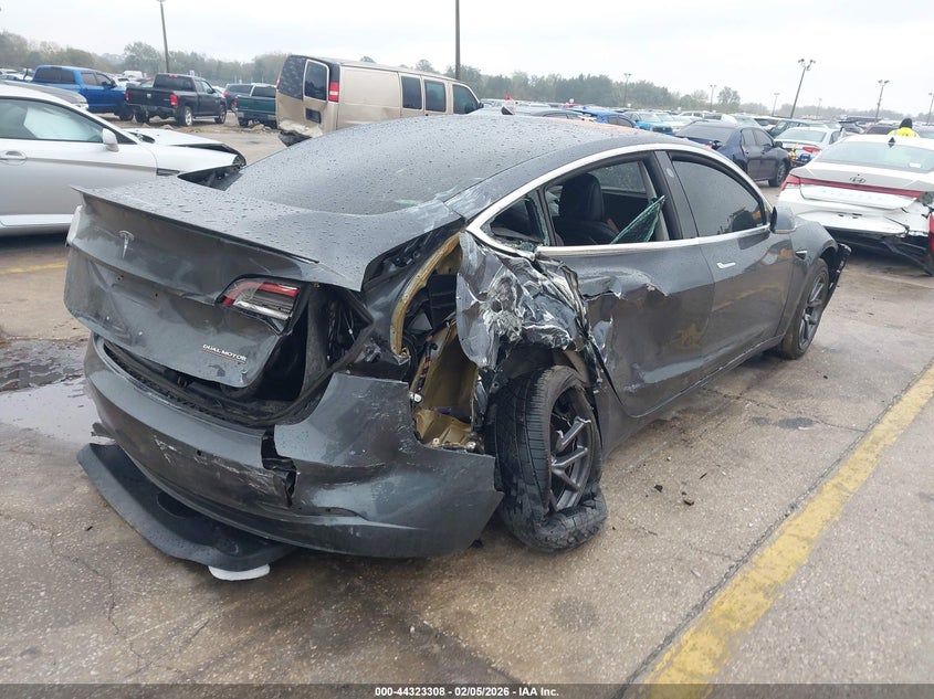 2018 Tesla Model 3 Long Range/Performance