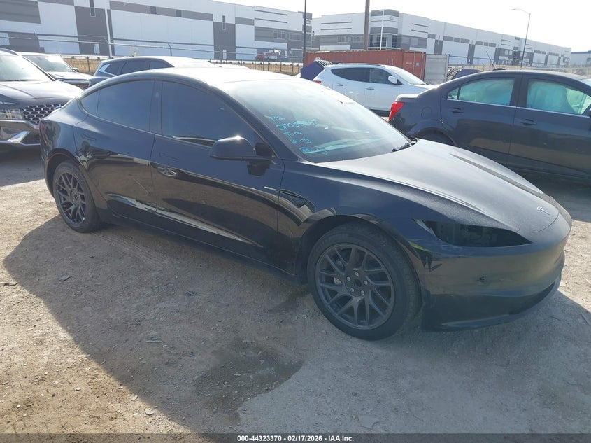 2025 Tesla Model 3 Long Range Rear-Wheel Drive/Standard Rear-Wheel Drive