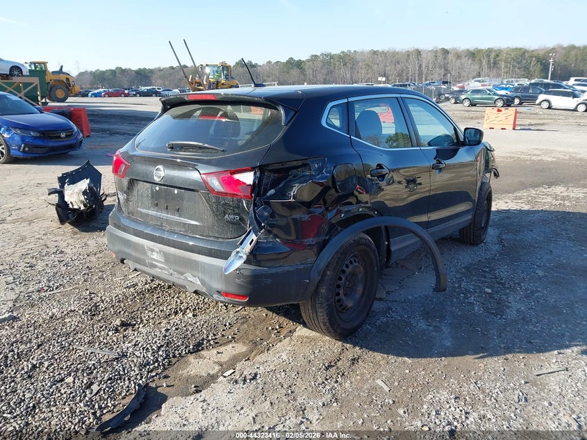 2018 Nissan Rogue Sport S