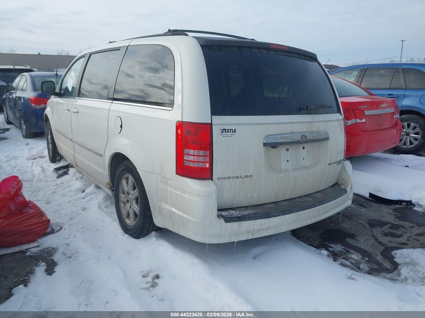 2010 Chrysler Town & Country Touring