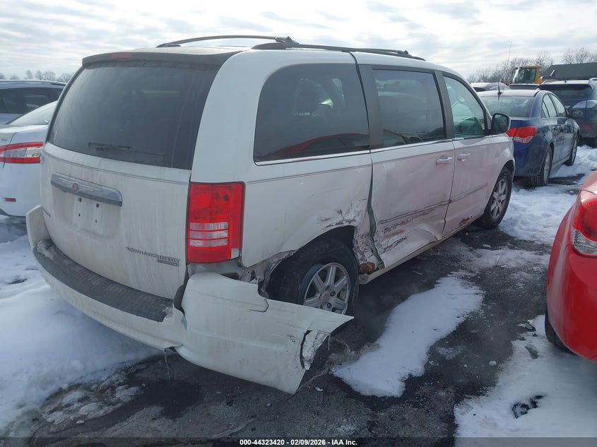 2010 Chrysler Town & Country Touring