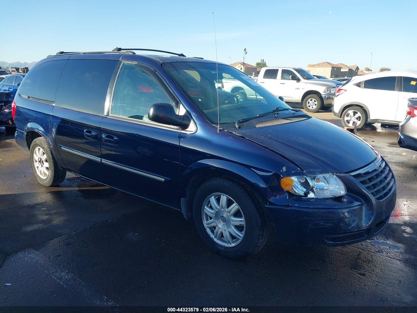 2005 CHRYSLER TOWN & COUNTRY TOURING