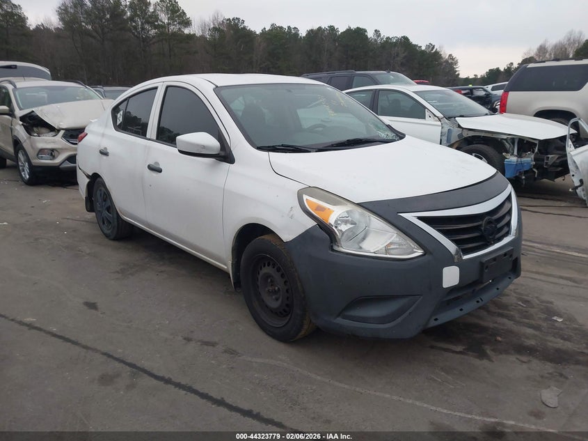 2016 Nissan Versa 1.6 S+