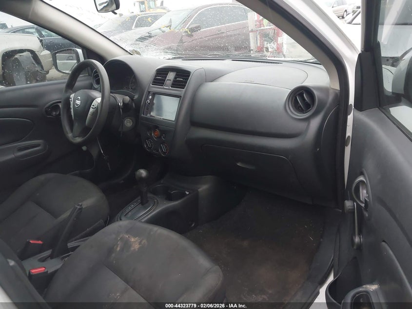 2016 Nissan Versa 1.6 S+
