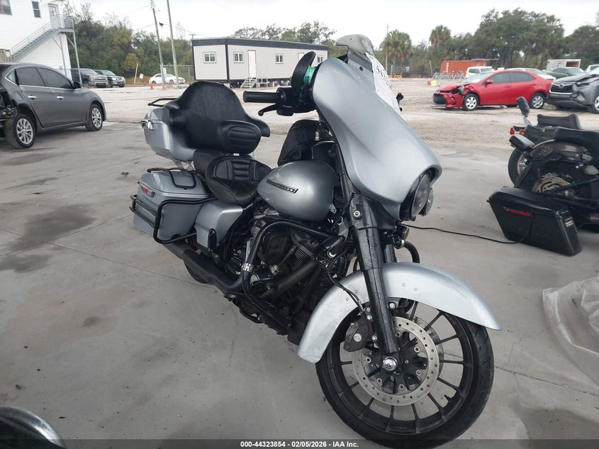 2019 Harley-Davidson FLHXS