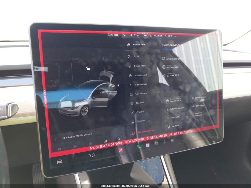 5YJ3E1EA4JF017909 2018 Tesla Model 3 Long Range Mid Range silver