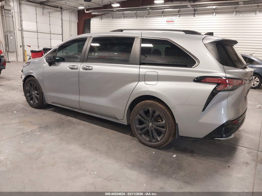 VIN 5TDXRKECXPS164933 2023 TOYOTA SIENNA XSE