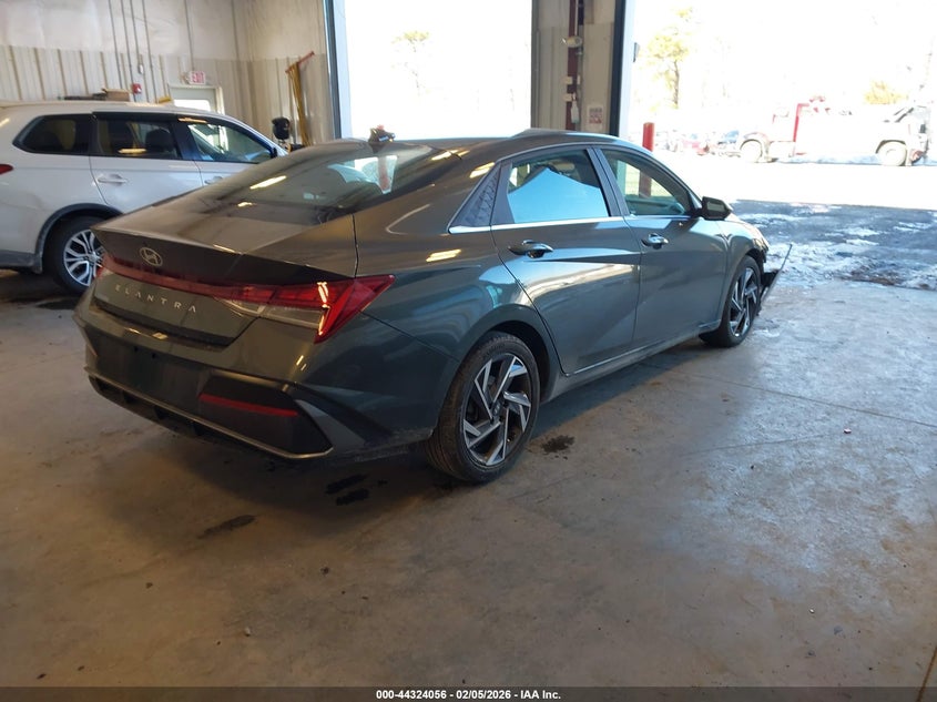 2024 Hyundai Elantra Sel