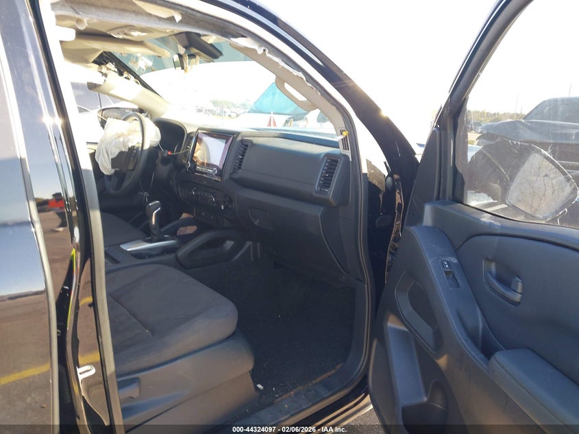 2022 Nissan Frontier S 4X2