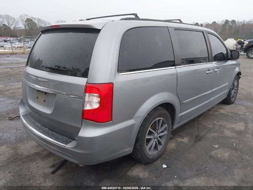 2013 Chrysler Town & Country Touring