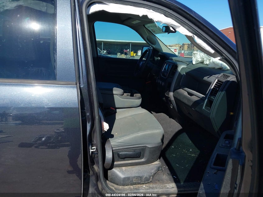 2017 Ram 1500 Express 4X2 6'4 Box