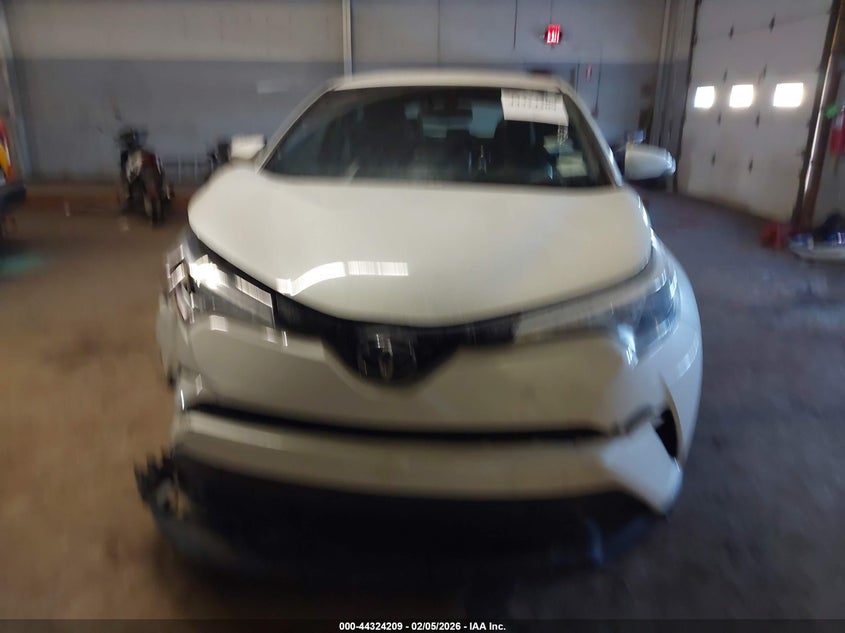 2019 Toyota C-Hr Xle VIN: NMTKHMBX1KR077896 Lot: 44324209