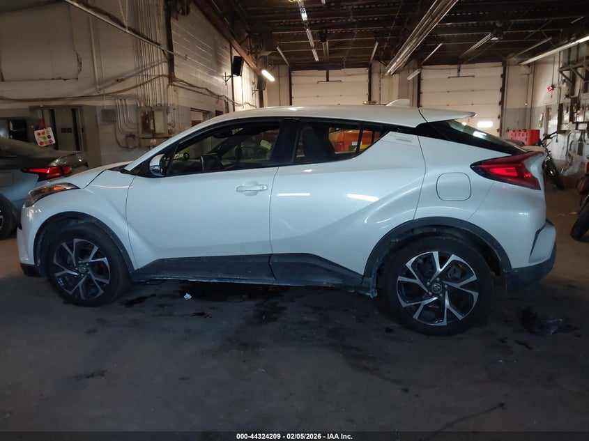 2019 Toyota C-Hr Xle VIN: NMTKHMBX1KR077896 Lot: 44324209