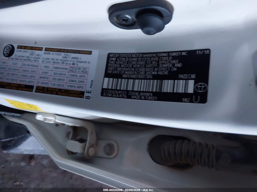 2019 Toyota C-Hr Xle VIN: NMTKHMBX1KR077896 Lot: 44324209