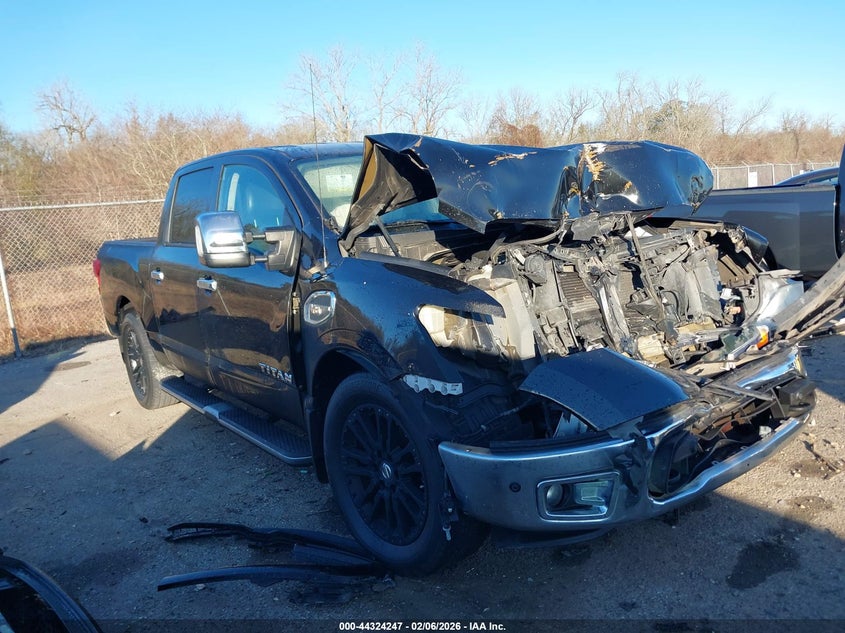 2017 Nissan Titan Sl