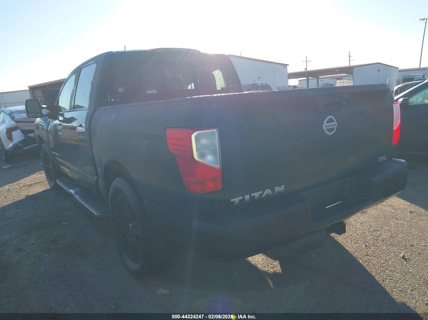 2017 Nissan Titan Sl