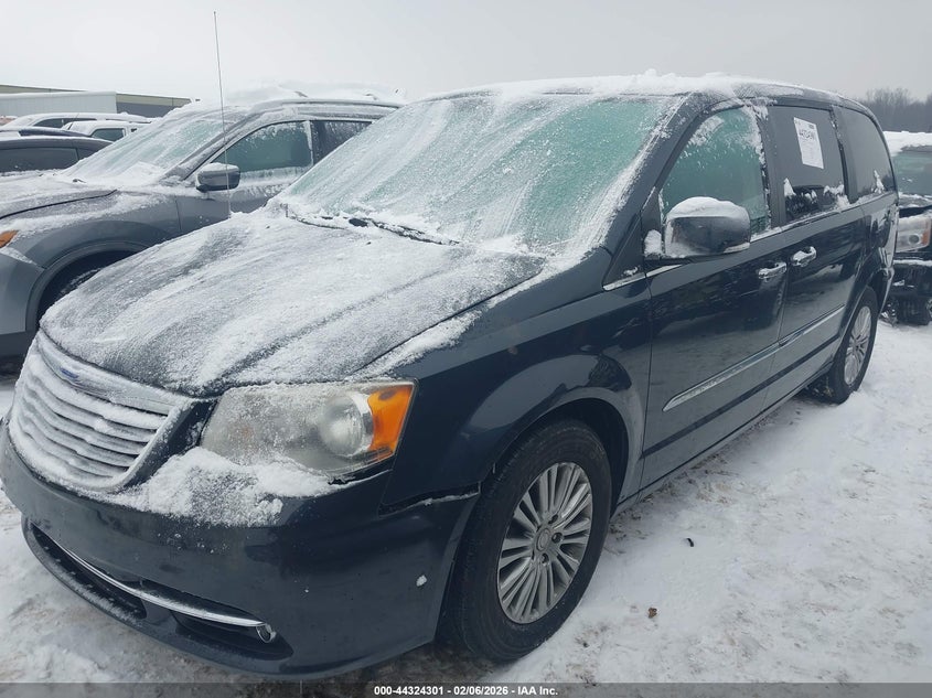 2014 Chrysler Town & Country Touring-L