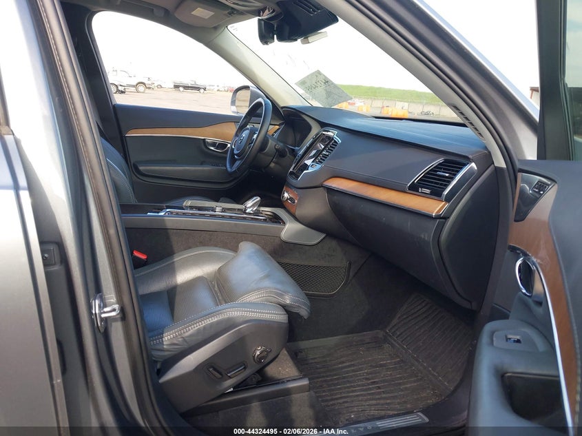 2020 Volvo Xc90 Hybrid T8 Inscription 7 Passenger