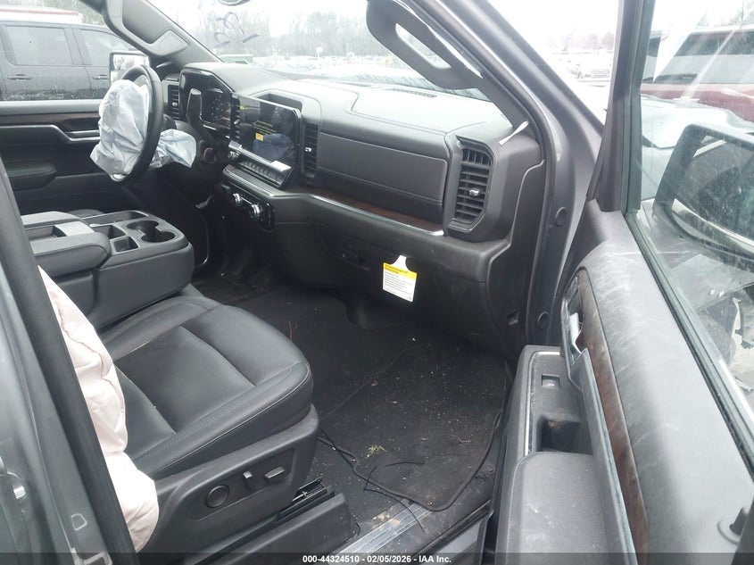 2025 GMC Sierra 1500 4Wd Short Box Slt