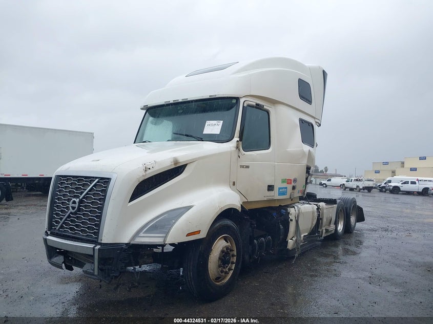 2022 Volvo Vnl white Lot 111044324531 Vin 4V4NC9EH2NN292507