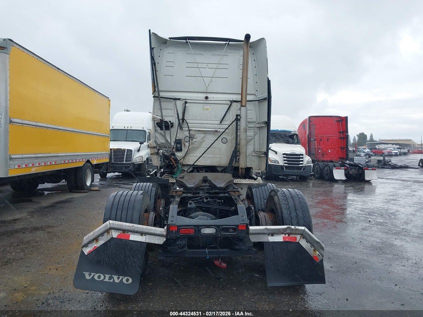 2022 Volvo Vnl white Lot 111044324531 Vin 4V4NC9EH2NN292507