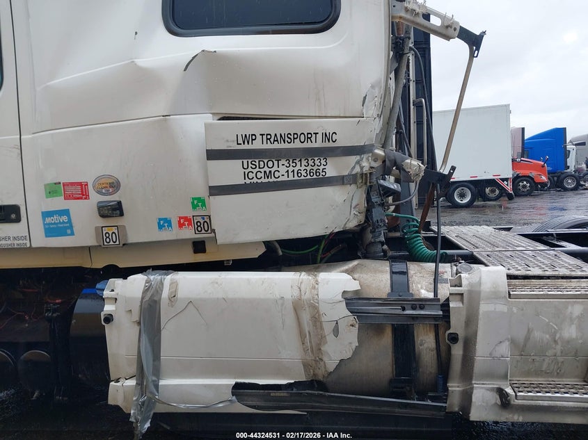 2022 Volvo Vnl white Lot 111044324531 Vin 4V4NC9EH2NN292507