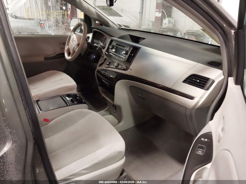 2011 Toyota Sienna Le V6