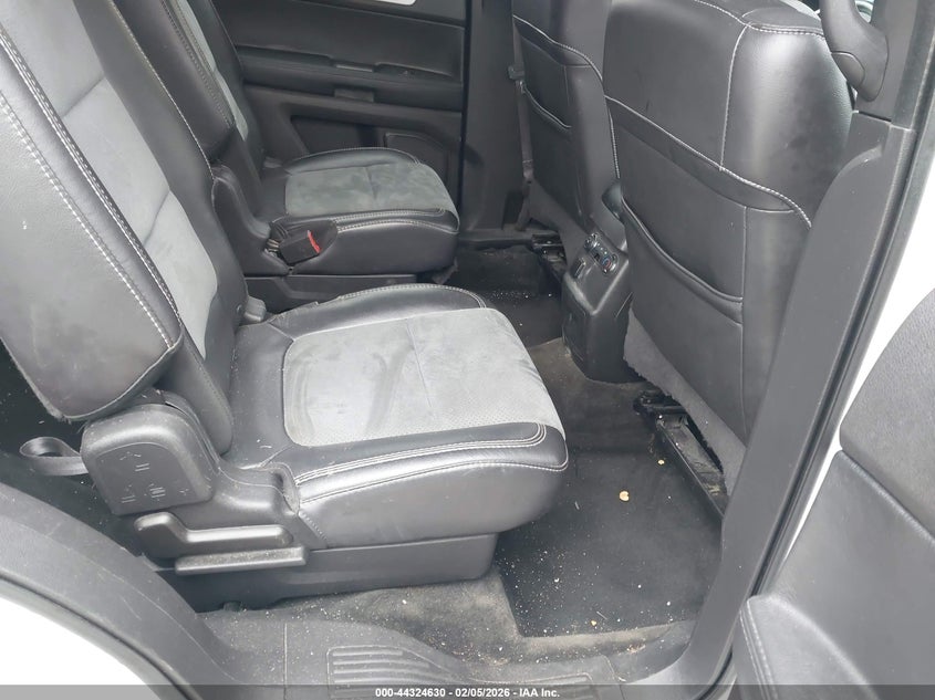 2015 FORD EXPLORER auction photo 8