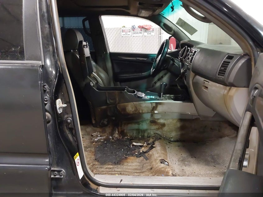 2004 Toyota 4Runner Limited V8