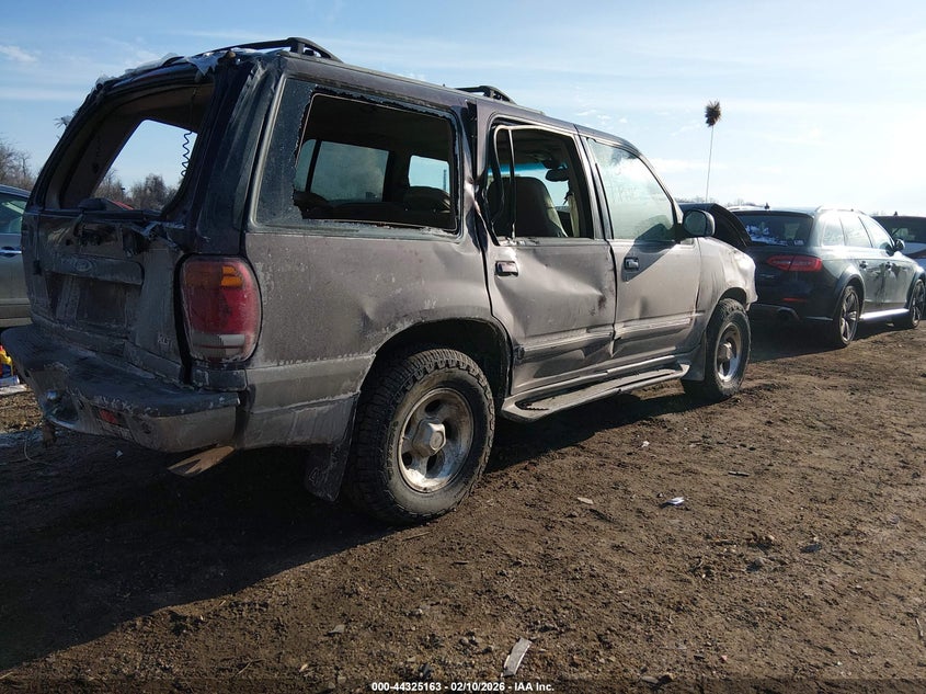 2000 Ford Explorer Xlt