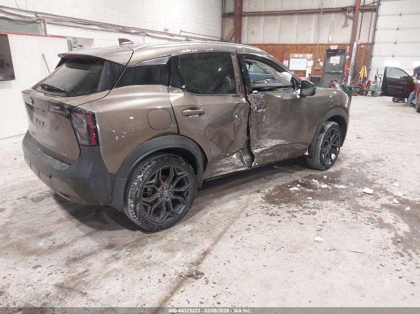 2025 Nissan Kicks Sr Fwd