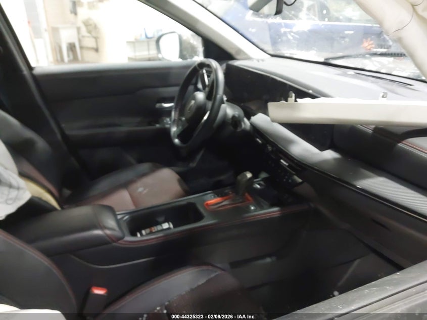 2025 Nissan Kicks Sr Fwd