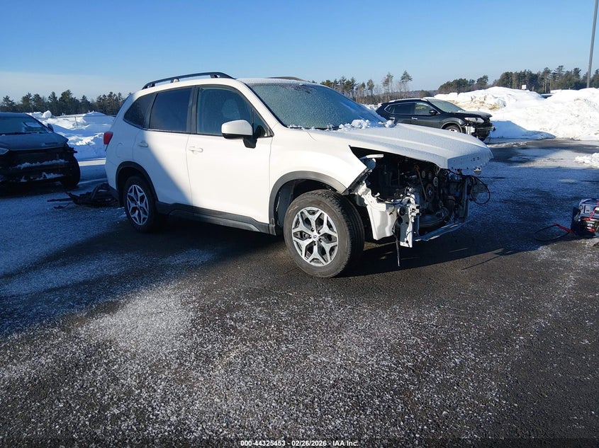 2024 Subaru Forester Premium