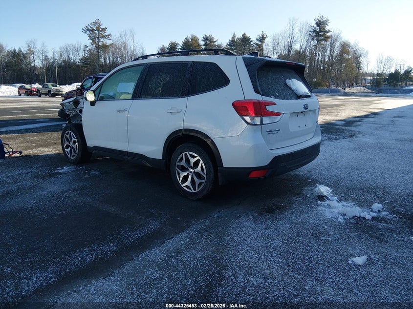 2024 Subaru Forester Premium
