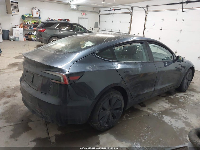 2025 Tesla Model 3 Long Range Rear-Wheel Drive/Standard Rear-Wheel Drive