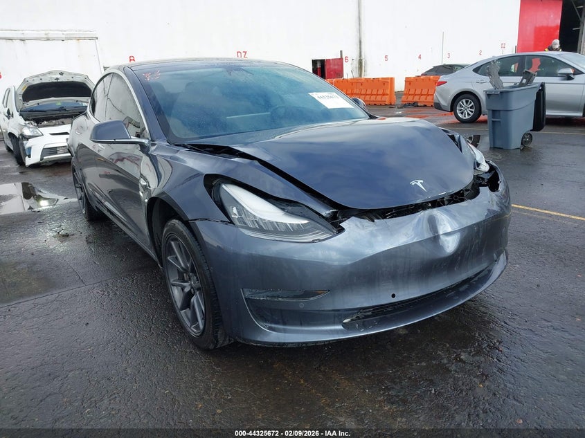 2020 Tesla Model 3 Standard Range Plus Rear-Wheel Drive/Standard Range Rear-Wheel Drive