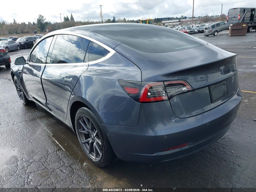 2020 Tesla Model 3 Standard Range Plus Rear-Wheel Drive/Standard Range Rear-Wheel Drive
