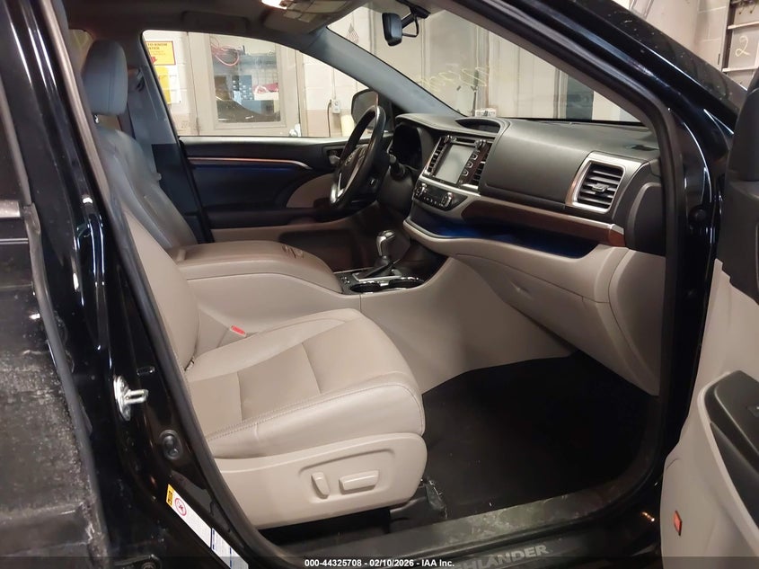 2014 Toyota Highlander Limited V6