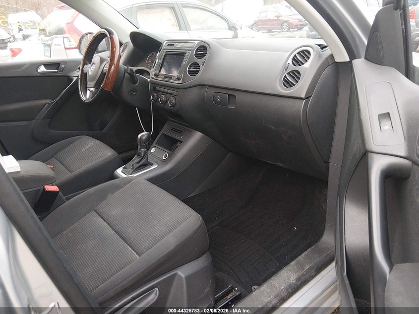 2018 Volkswagen Tiguan Limited 2.0T