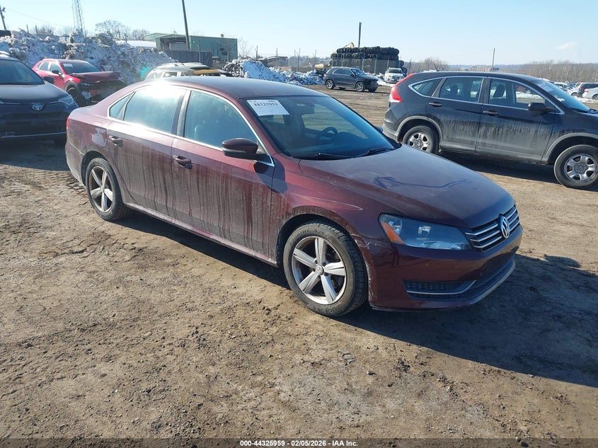 1VWBH7A39CC093636 VOLKSWAGEN PASSAT Photo 1