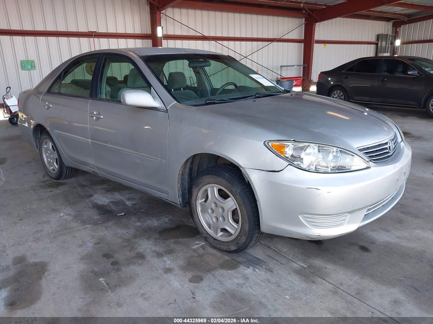 2005 Toyota Camry Le