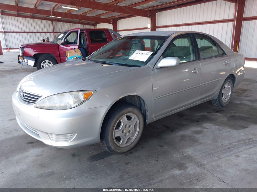 2005 Toyota Camry Le