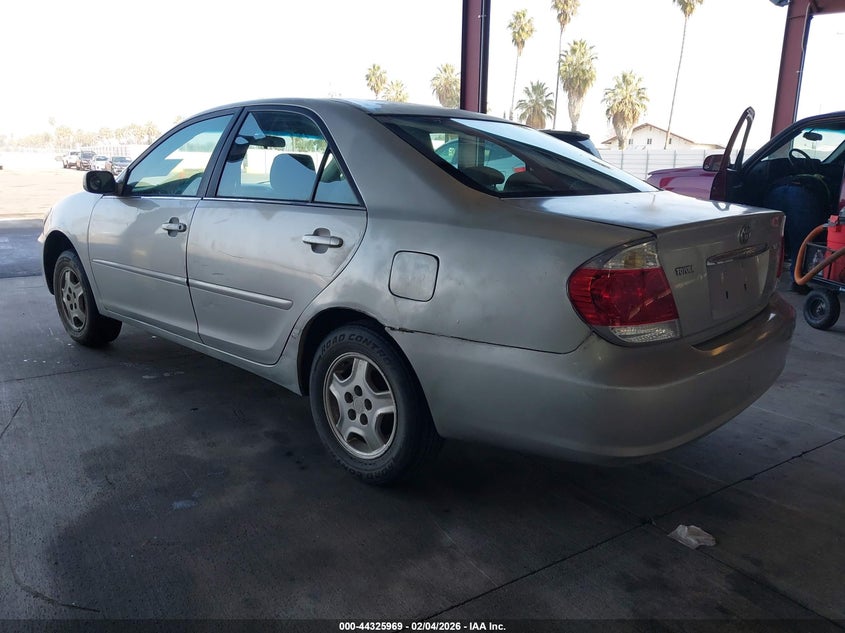 2005 Toyota Camry Le